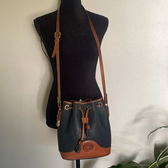 Dooney & Bourke Leather Bucket crossbody - Picture 7 of 13